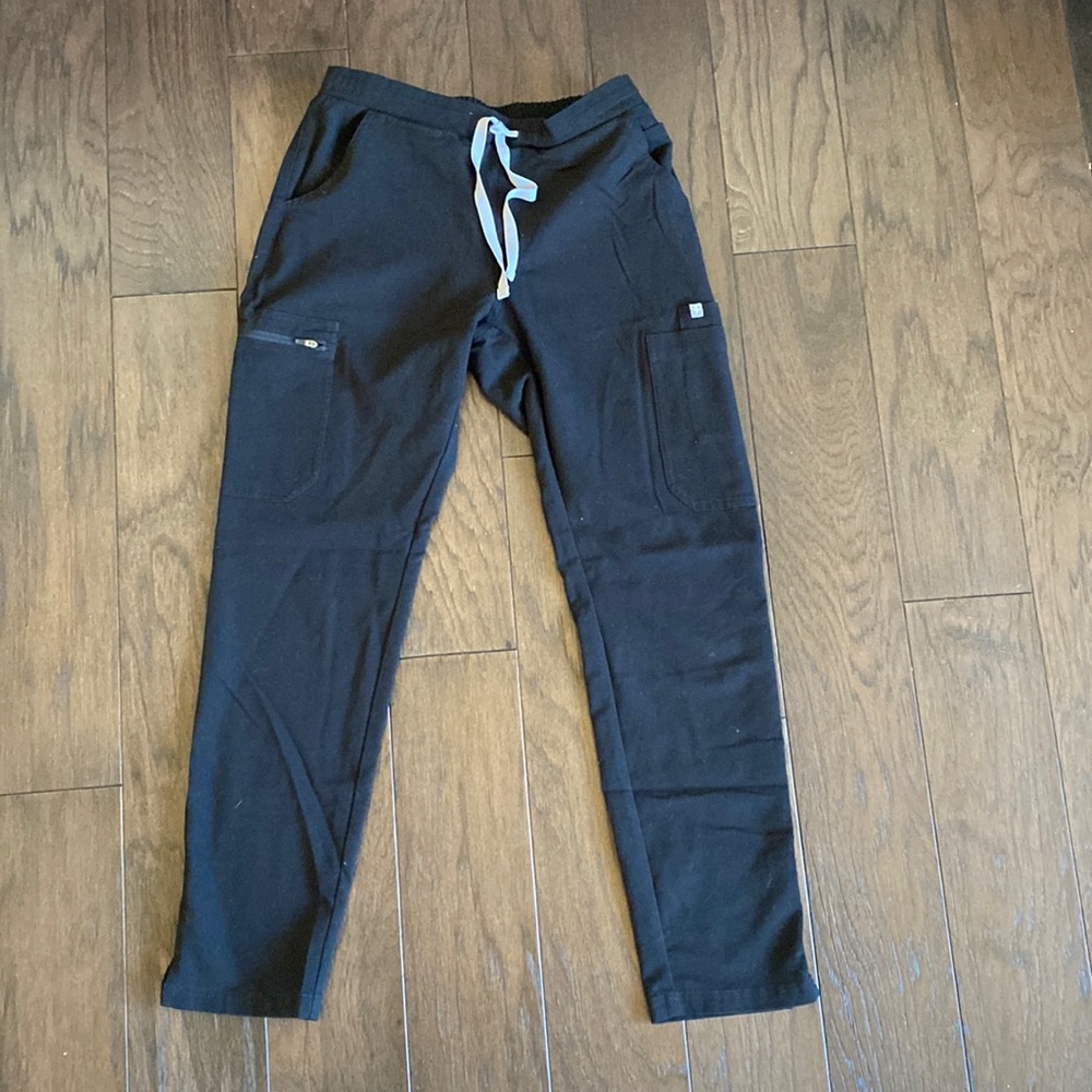 Figs multi pocket women’s scrub pants
